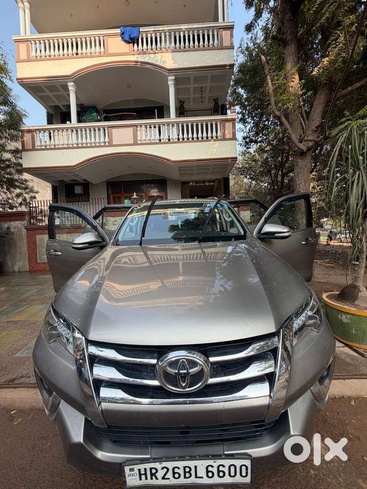 9 Years Old Toyota Fortuner Well Maintained And Company Service Record
