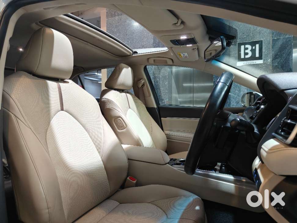 Toyota Camry Hybrid, 2020, Petrol