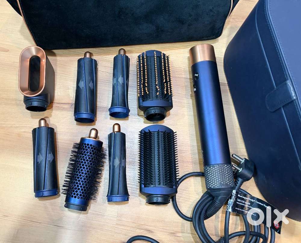 Dyson Airwrap | Barely Used | Complete Set | Fully Functional