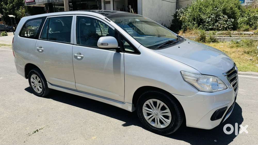 Toyota Innova 2.5 G (diesel) 8 Seater, 2013, Diesel