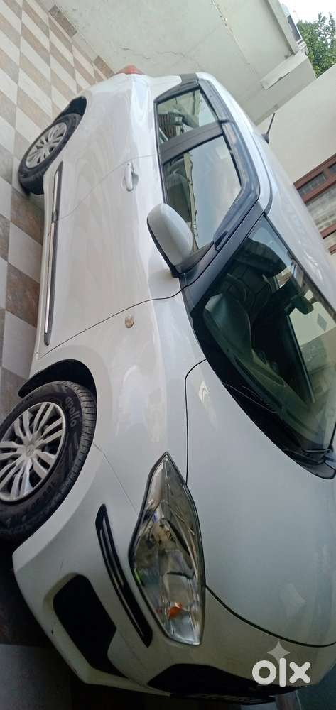 2019 Maruti Swift Lxi