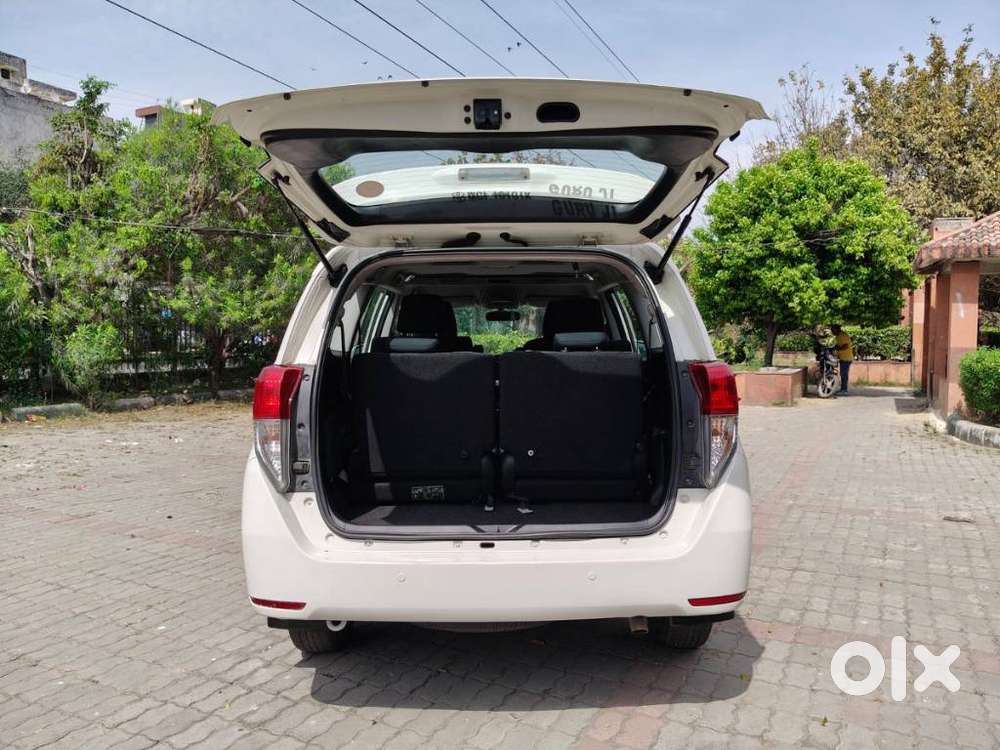 Toyota Innova Crysta 2.7 V, 2018, Petrol