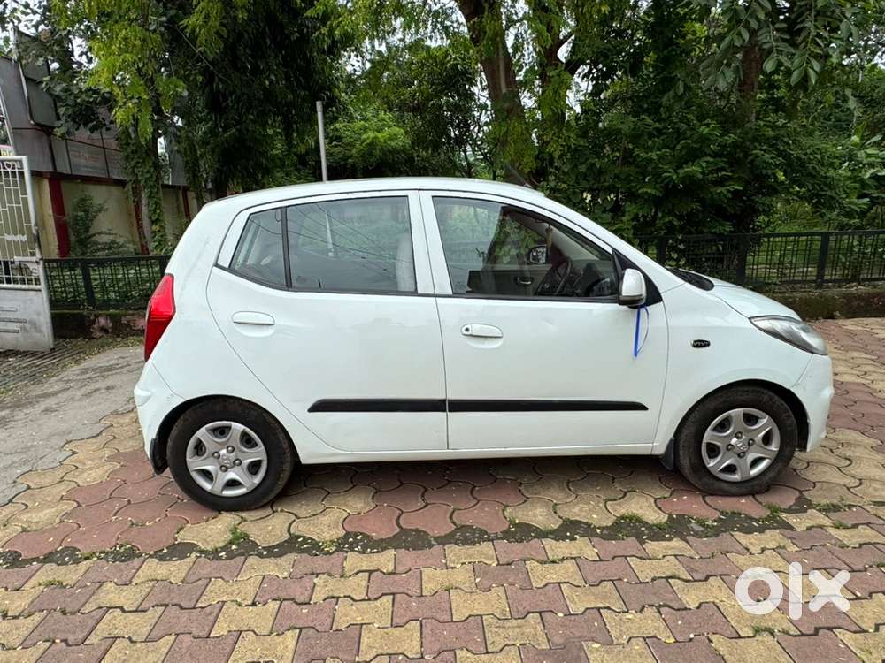 Hyundai I10 2012 Petrol + Cng 75000 Km Driven At Showroom Condition