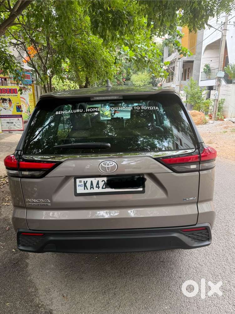 Toyota Innova Hycross 2024 Km Driven