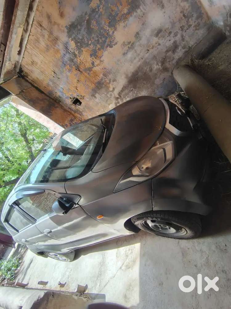 Car Datsun Redigo (nisaan)