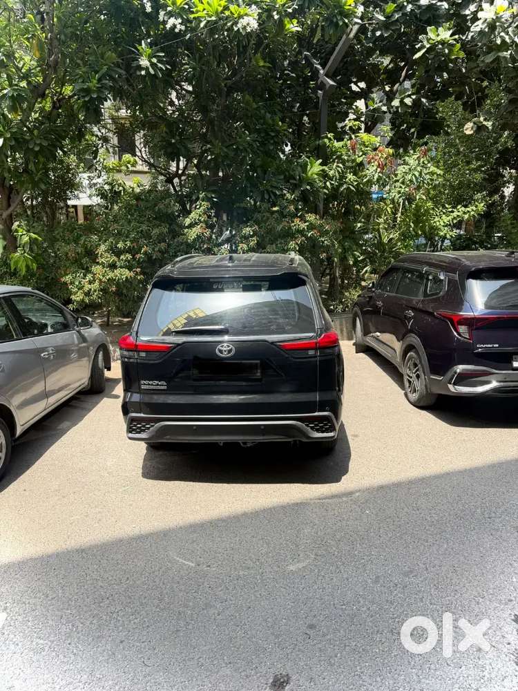 Toyota Innova Hycross 2024 Petrol 26000 Km Driven Immaculate Condition