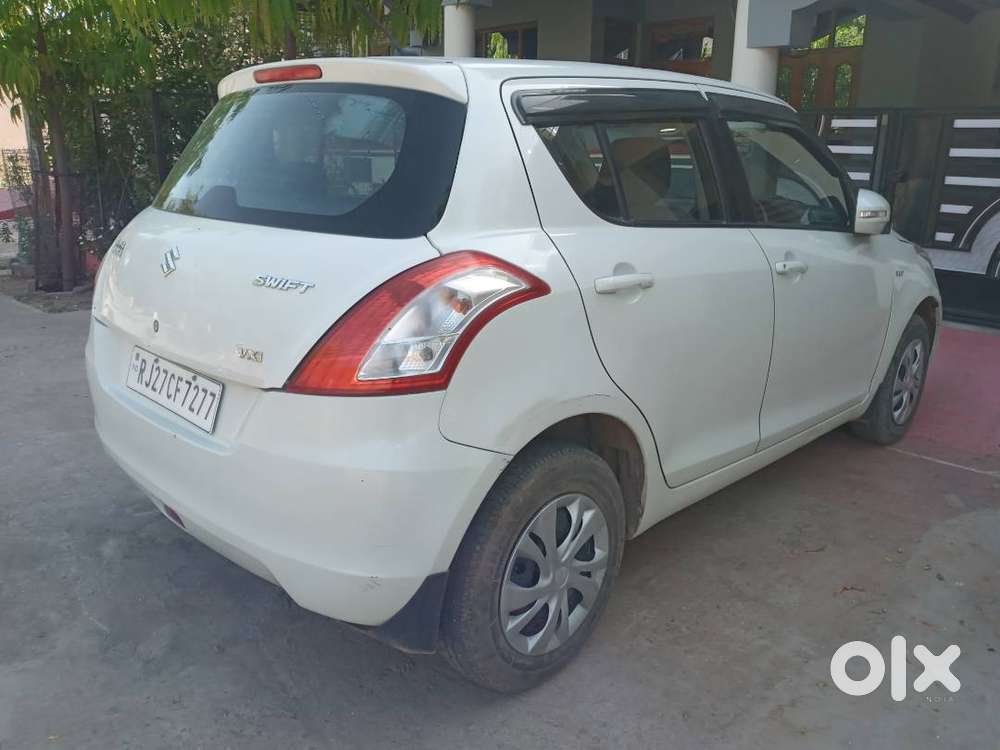 Maruti Swift Vxi (petrol) 2017