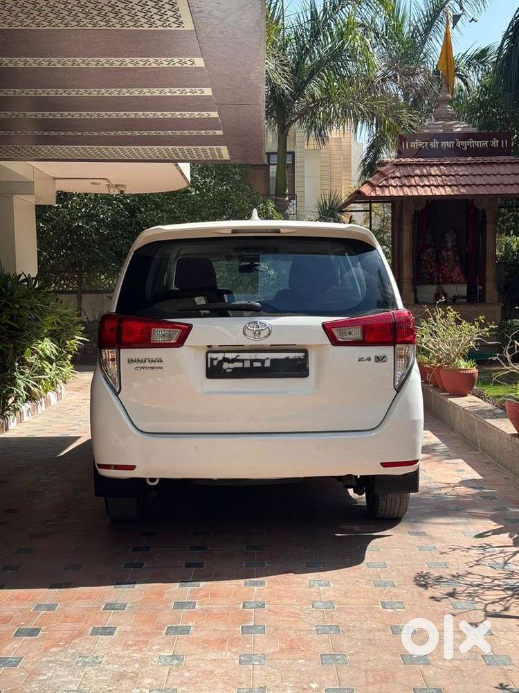 Toyota Innova Crysta 2017 Diesel Well Maintained