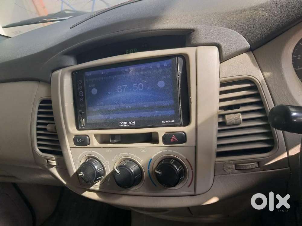 Toyota Innova 2012 Diesel Well Maintained