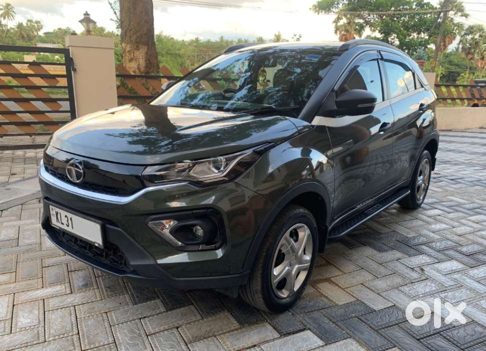 Tata Nexon 1.2 Revotron Xma Amt (s), 2023, Petrol