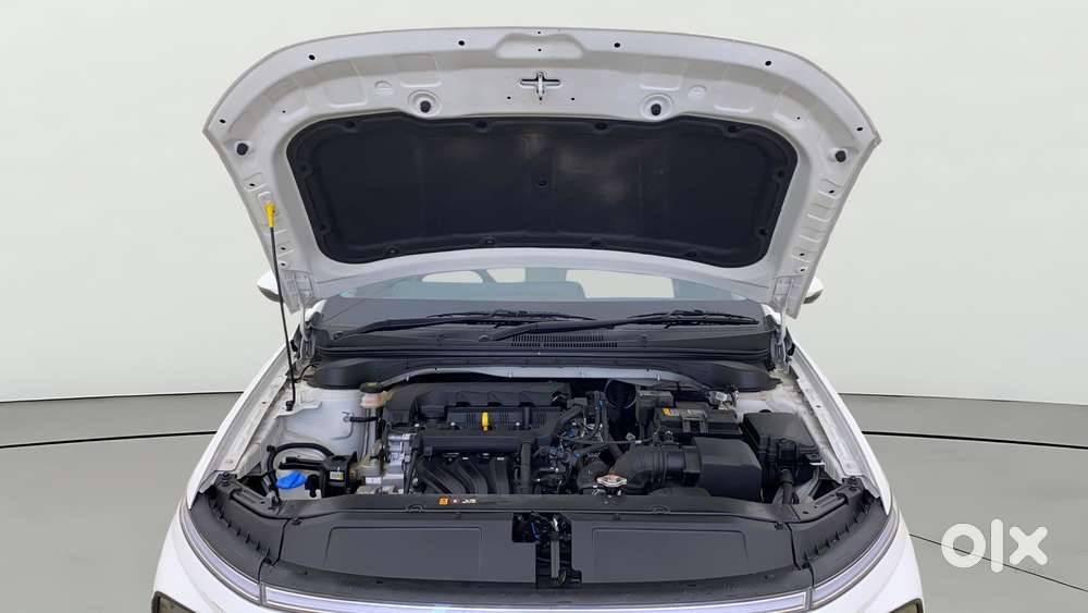 Hyundai Verna 1.5 Sx (o) Ivt, 2024, Petrol