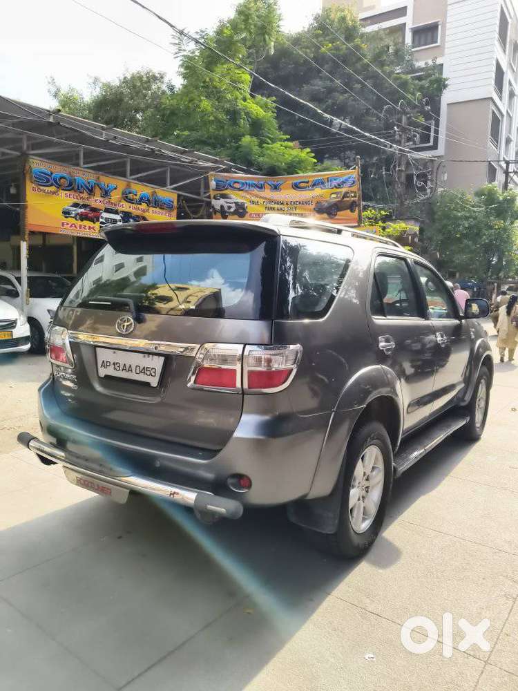 Toyota Fortuner 3.0 4x4 Manual, 2011, Diesel