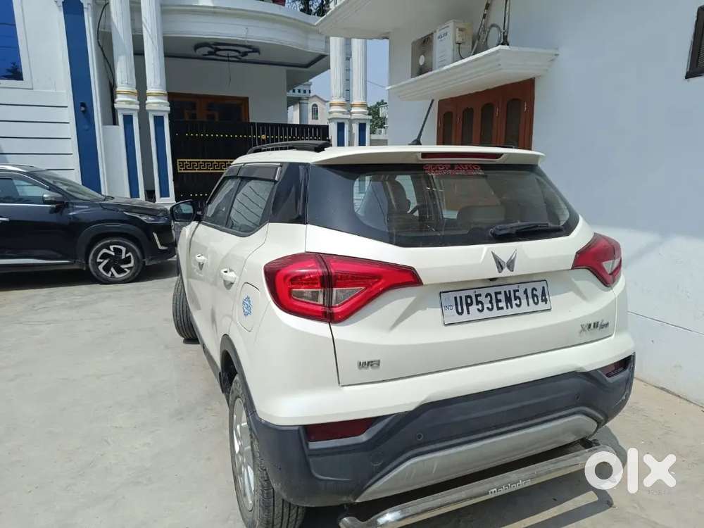 Mahindra Xuv300 2023 Petrol 12000 Km Driven