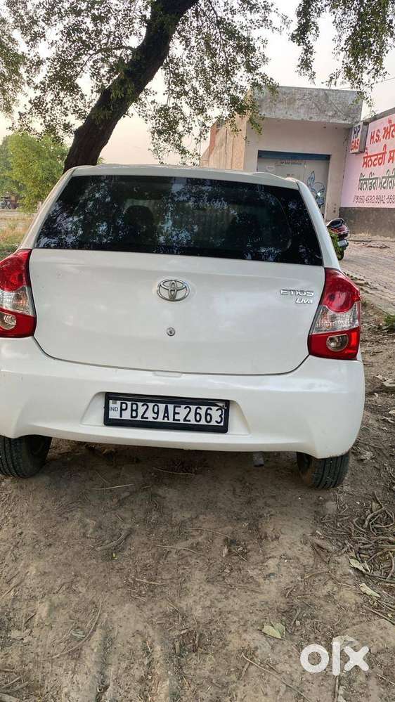 Etios Live ,2011 Model