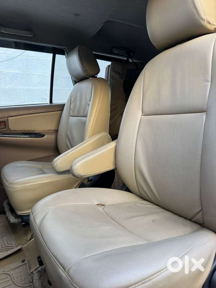 Toyota Innova 2.5 G (diesel) 7 Seater, 2015, Diesel