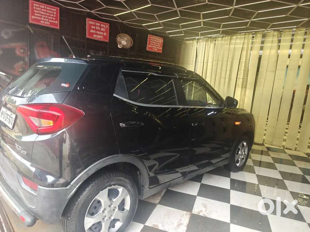 Mahindra Xuv300 Petrol Well Maintained