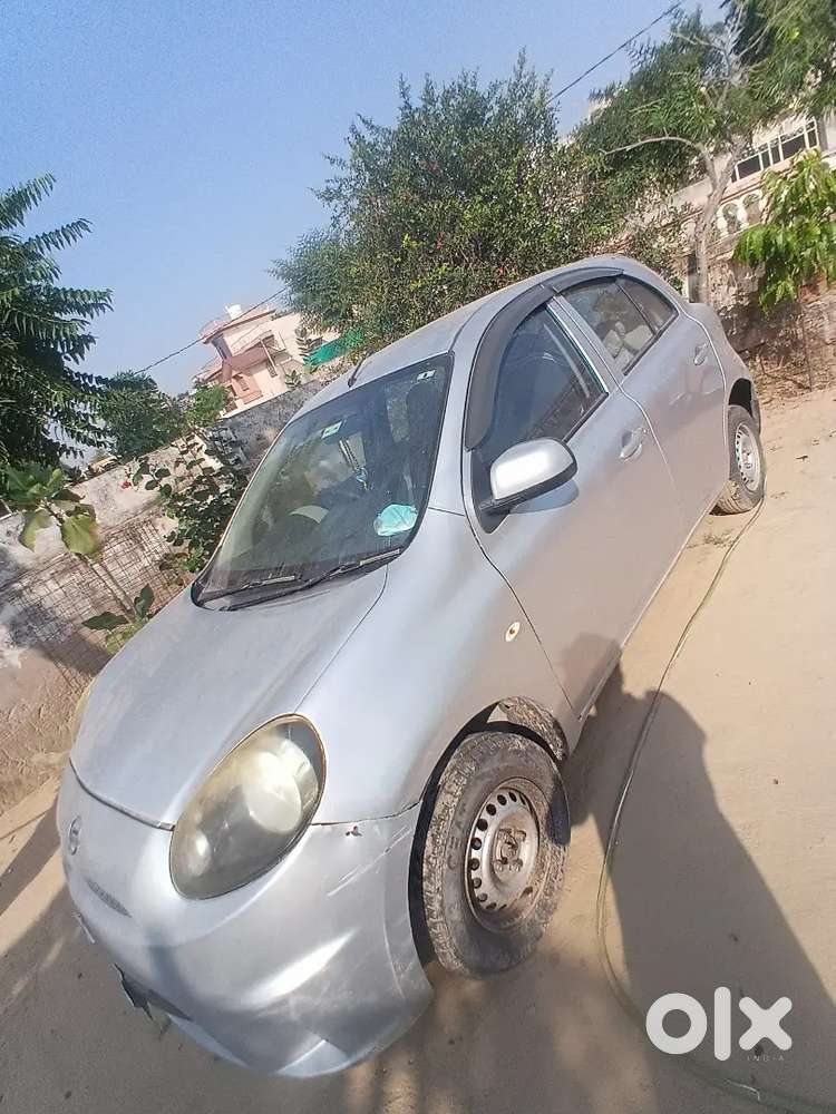 Nissan Micra Active 2015 Variant