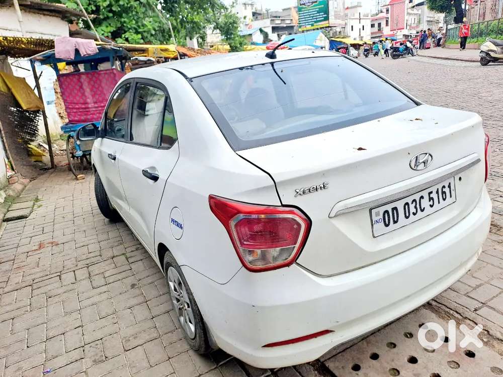 Hyundai Xcent 2015