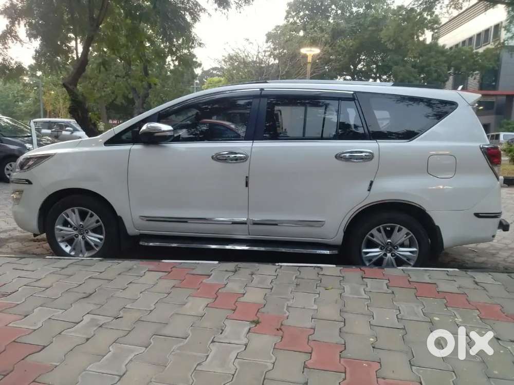 Toyota Innova Crysta