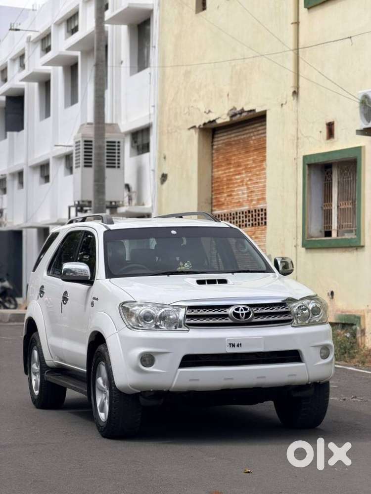 Toyota Fortuner 4x4 At, 2010, Diesel
