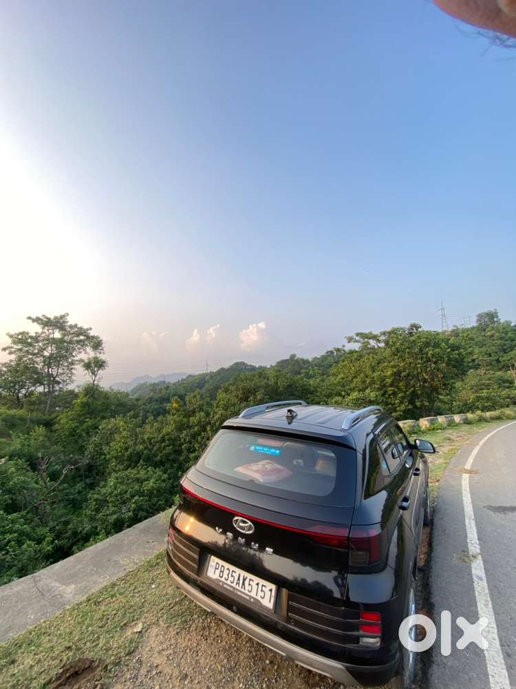 Hyundai Venue Petrol 2024