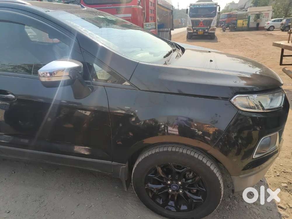 Ecosport Showroom Maintained Titanium Petrol 2015