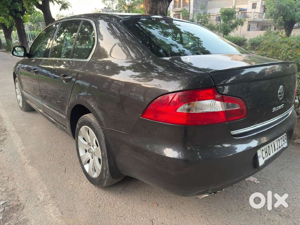 Skoda New Superb, 2011, Petrol