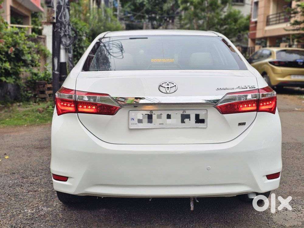 Toyota Corolla Altis Facelift, 2016, Petrol