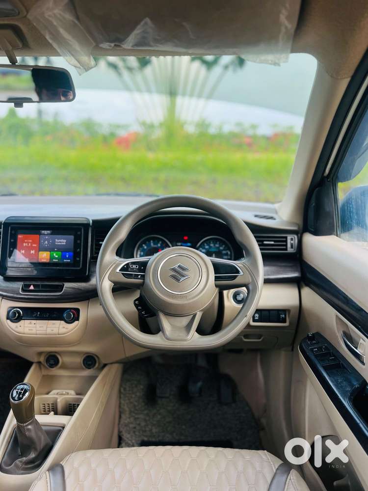 Maruti Suzuki Ertiga Zxi Shvs, 2022, Petrol