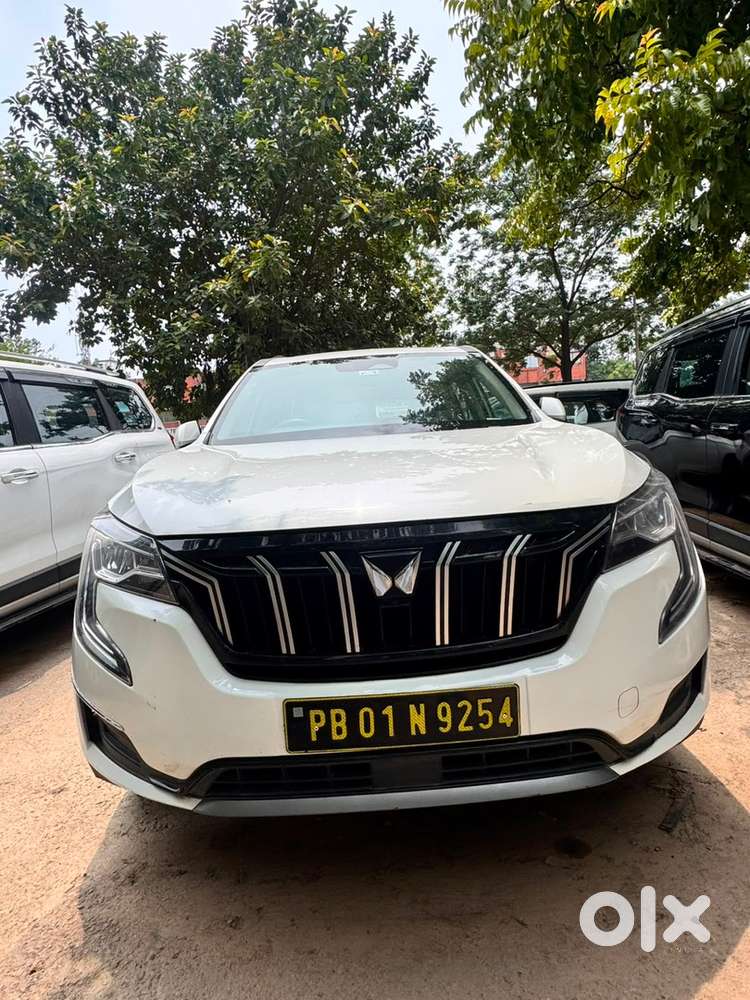 Mahindra Xuv700 Ax7 Dsl At 7 Seater