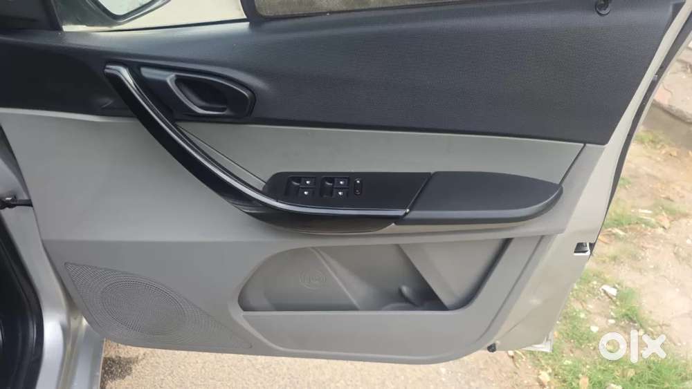 Tata Tiago 1.2 Revotron Xt Option, 2017, Petrol