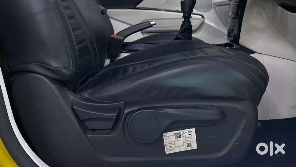 Mahindra Xuv 3xo Ax5l 1.2 Petrol At, 2024, Petrol