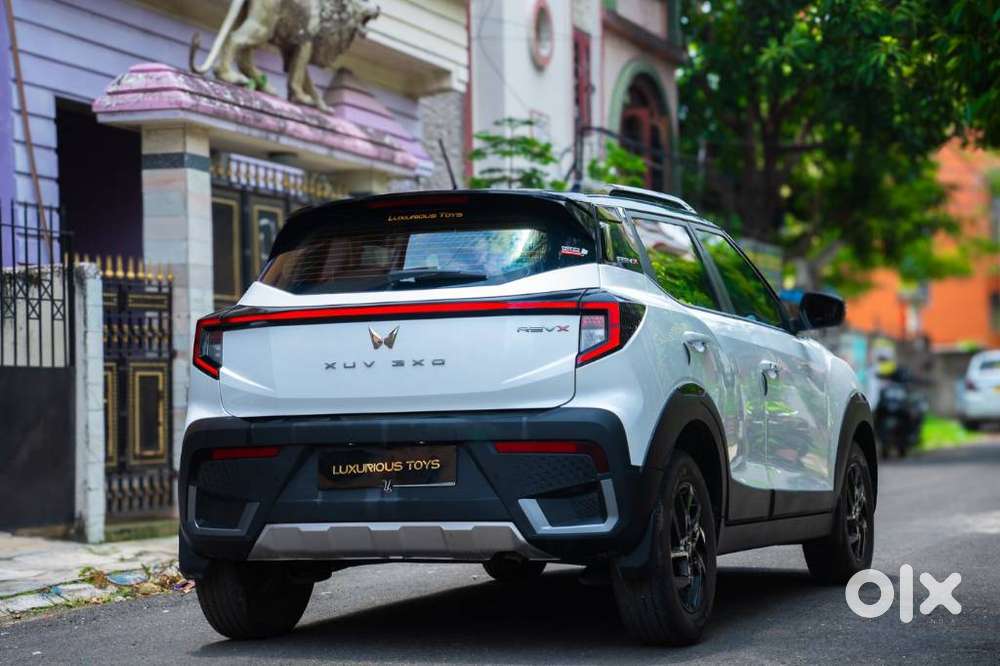 Mahindra Xuv 3xo Ax7l Petrol Mt, 2025, Petrol
