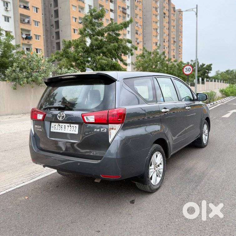 Toyota Innova Crysta 2.8z Automatic, 2016, Diesel