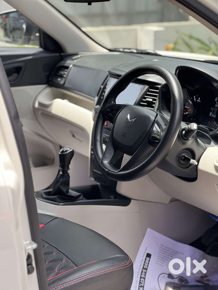 Mahindra Xuv300 W4, 2023, Petrol