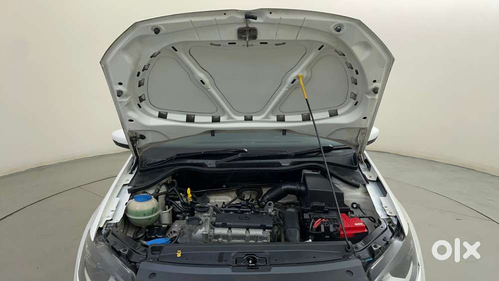 Volkswagen Polo Petrol Highline 1.2l, 2017, Petrol