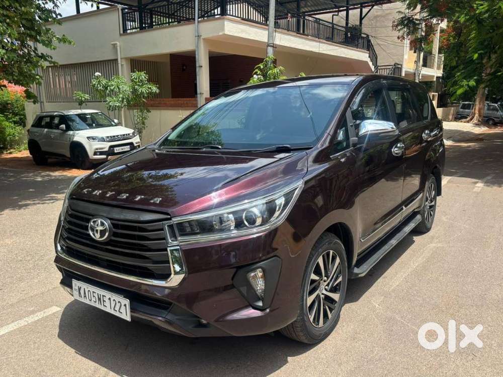 Toyota Innova Crysta 2.8z Automatic, 2022, Diesel