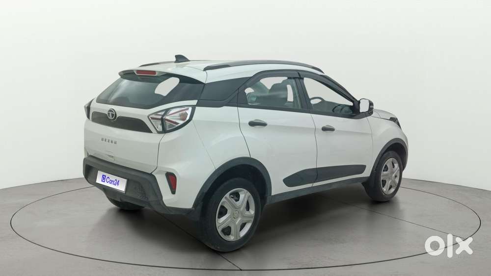 Tata Nexon 1.2 Revotron Xm (s), 2022, Petrol