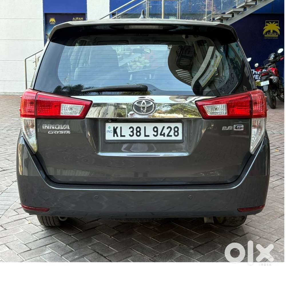 Innova Crysta Automatic 2.8