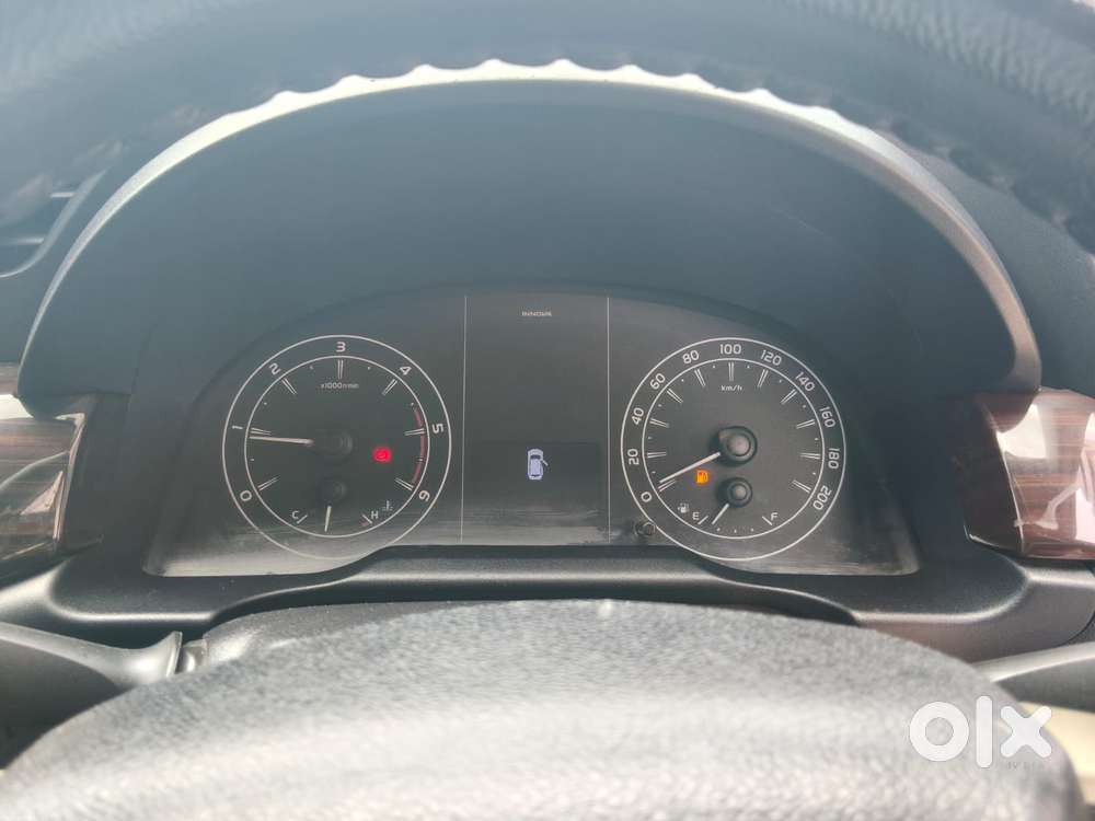Toyota Innova Crysta 2.4 G Mt 7 Str, 2020, Diesel