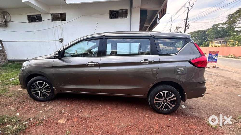 Maruti Suzuki Ertiga Zxi Shvs, 2022, Petrol