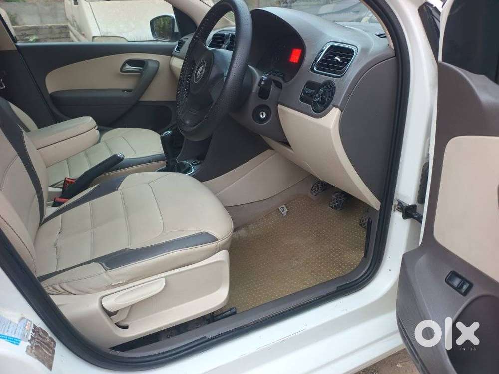 Volkswagen Vento 2010-2013 Petrol Highline, 2012, Petrol