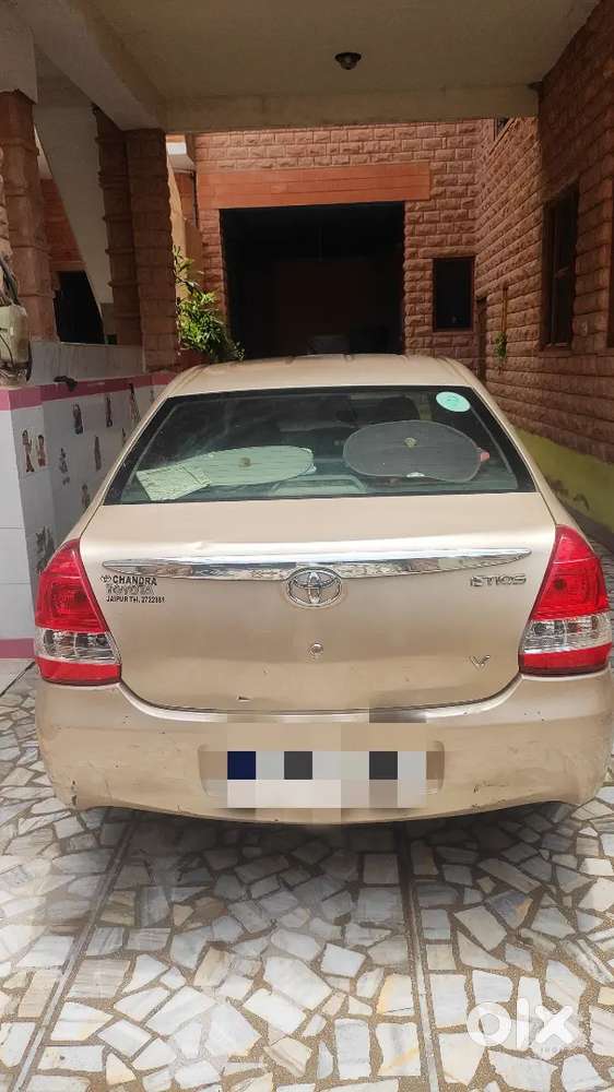 Toyota Etios 2011 Petrol Well Maintained