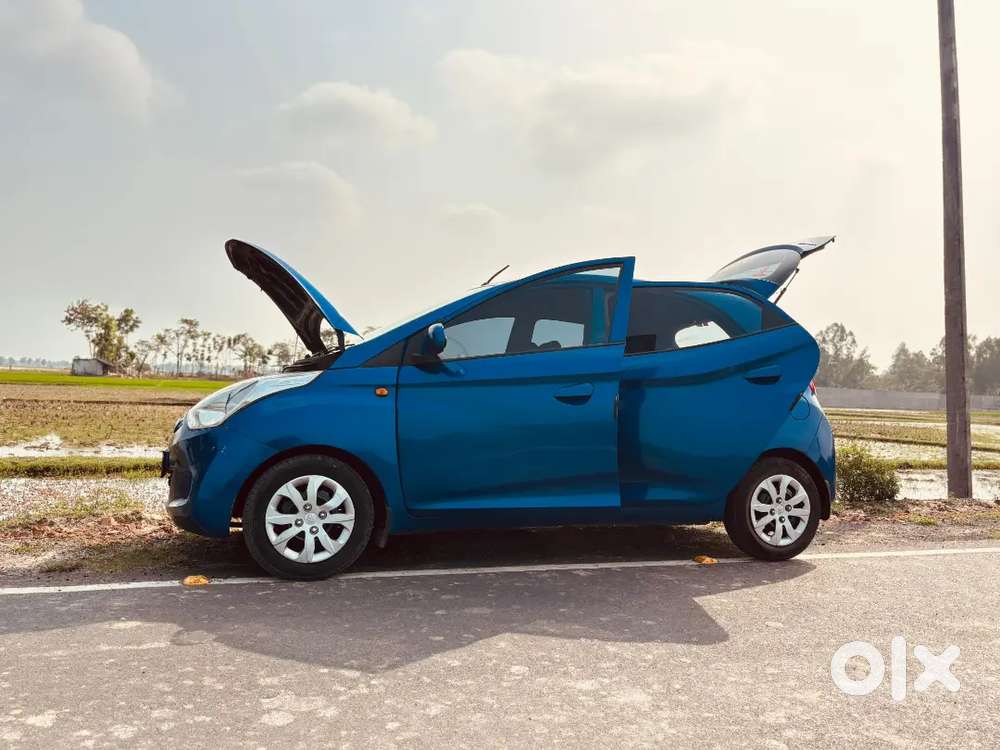 Hyundai Eon Magna+ , Blue (lifetime Tax Paid)