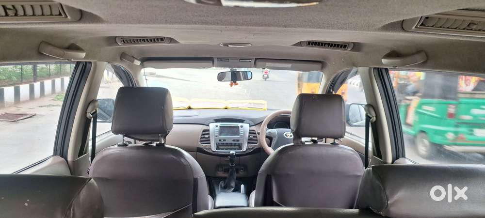 Toyota Innova 2.5 V 8 Str, 2015, Diesel