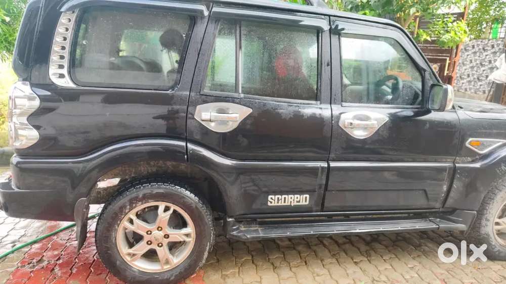 Mahindra Scorpio 2017 Model S10