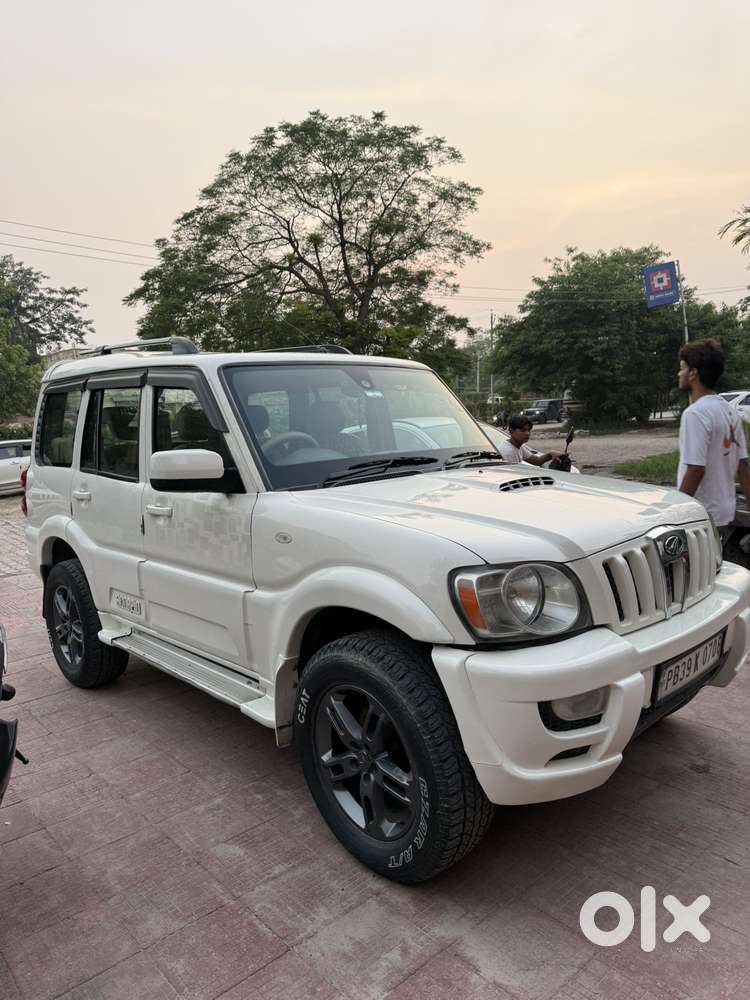 Mahindra Scorpio Vlx 2wd Bsiv, 2012, Diesel
