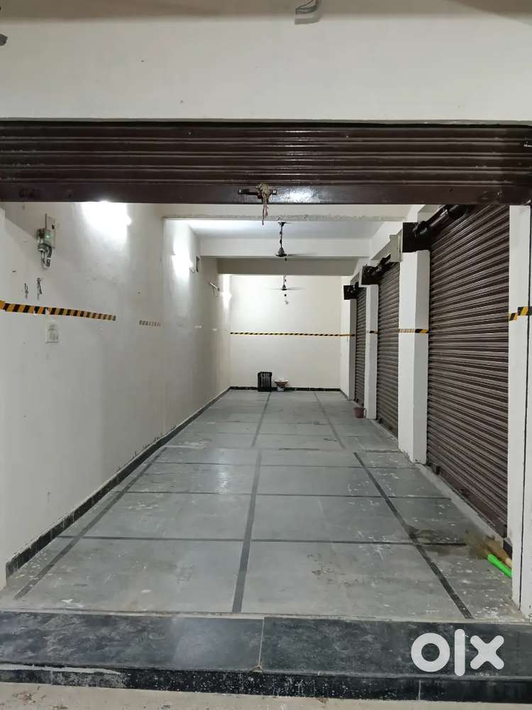 SHUTTER FOR RENT ON RCI RD TOWARDS NADERGUL ON MDC RD
