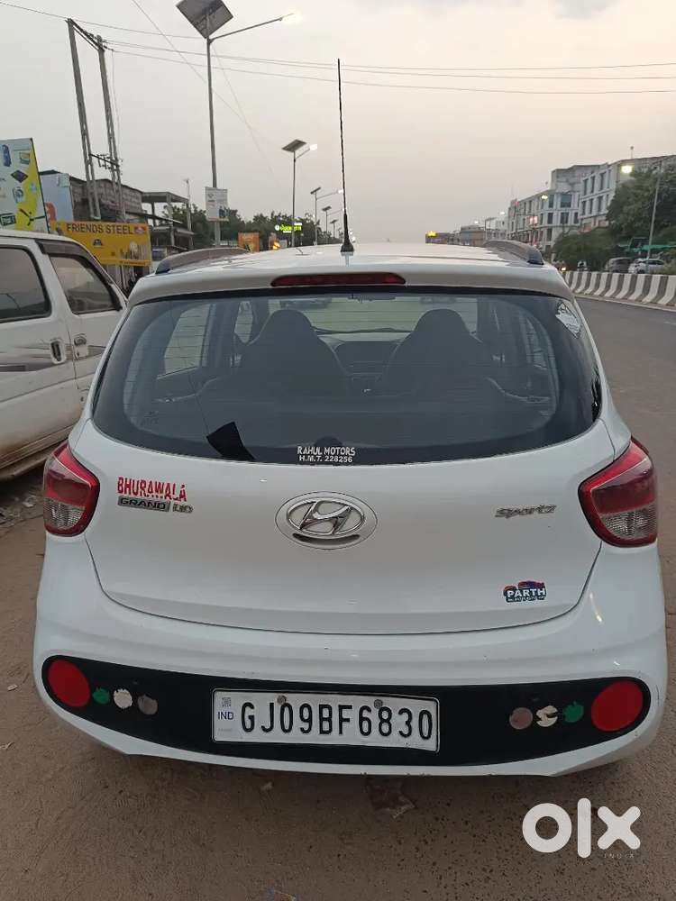 Hyundai I10 Sportz 2018 Cng