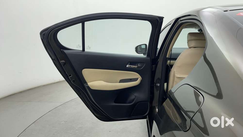 Honda City 1.5 V Cvt I-vtec Mt, 2023, Petrol